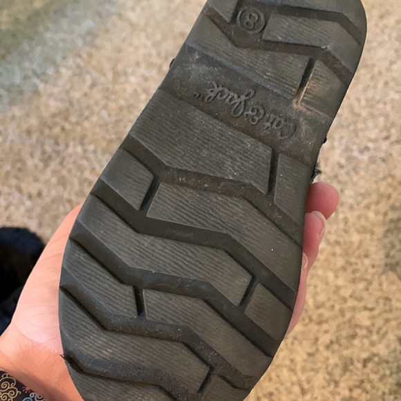 Size 8 Cat & Jack toddler boots - Picture 2 of 2